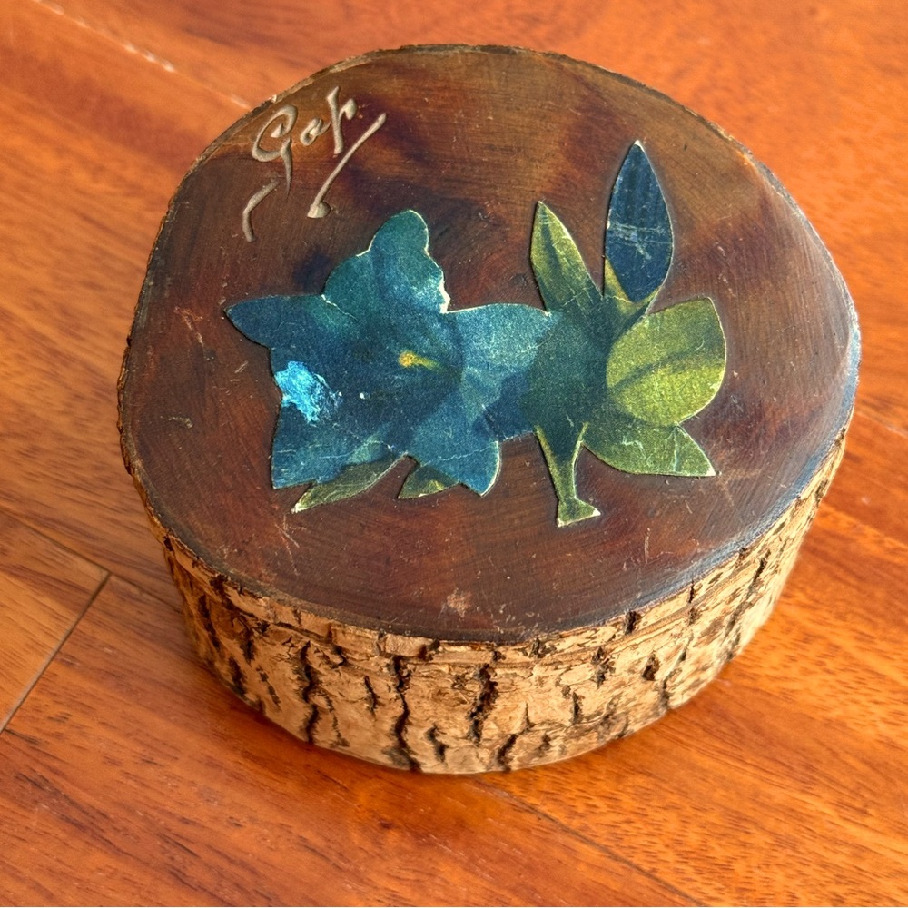 Wooden trinket keepsake Vintage Blue and Green Floral Design etched Gap Portugal
